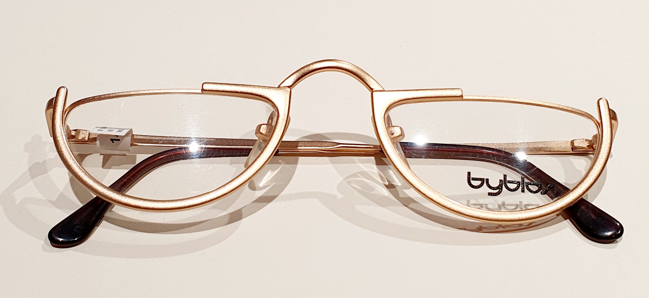20251118_122527 byblos Halbbrille 90er