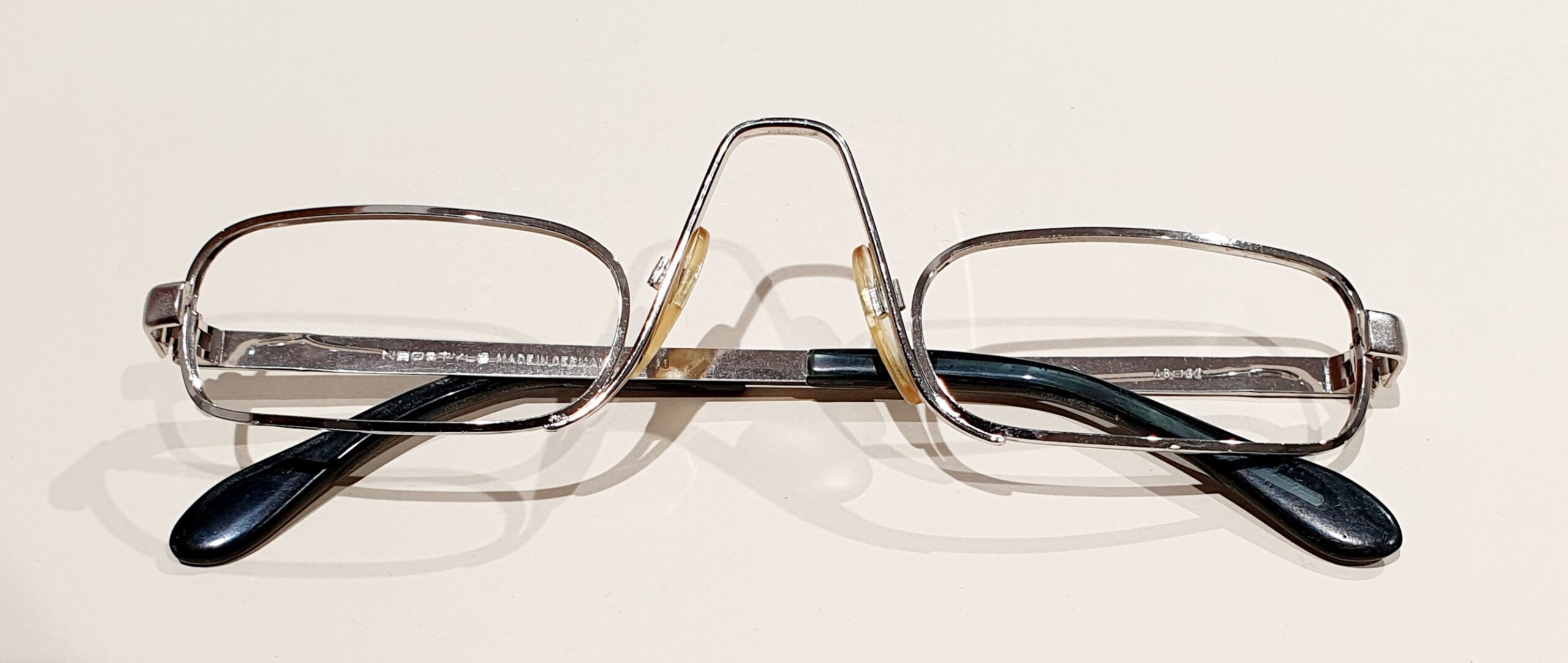 20251118_143349 Neostyle Halbbrille 80er